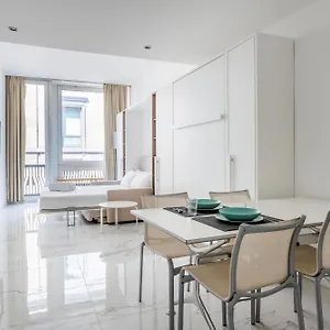 Cozy Modern Loft Few Steps From Duomo Appartamento